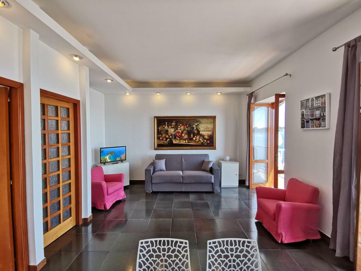 Super Panorama & Astonishing Apartment Seaview Giardini Naxos Exterior foto