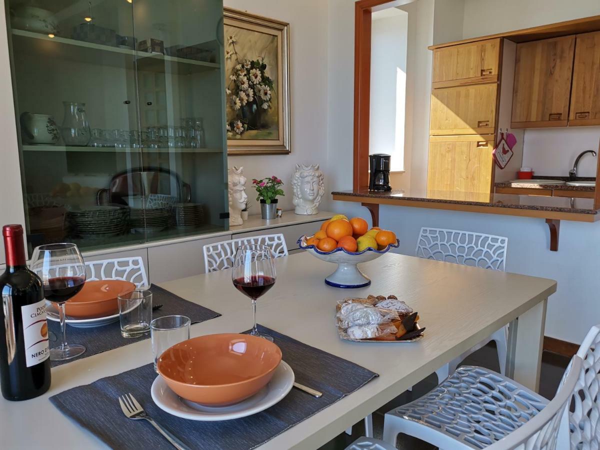 Super Panorama & Astonishing Apartment Seaview Giardini Naxos Exterior foto